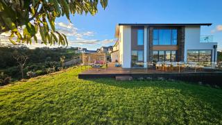 Sunrise to Sunset Coastal Escape B&B - Auckland - 0