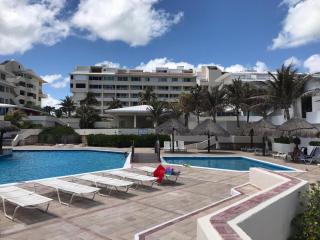 Hermoso Apartamento con playa en Zona Hotelera - Cancún - 1