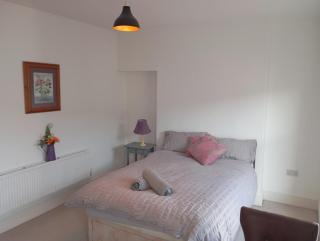 2 bedroom house Swansea budget stay - Swansea - 0