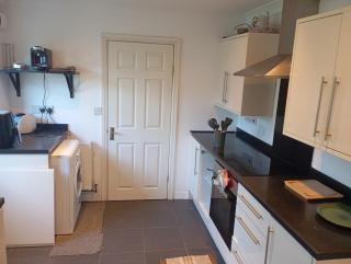 2 bedroom house Swansea budget stay - Swansea - 3