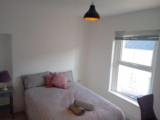 2 bedroom house Swansea budget stay - Swansea - 2