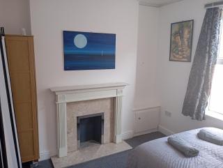 2 bedroom house Swansea budget stay - Swansea - 1