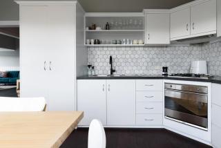 Work & Wander | Cottage w/ Dedicated Office - Penguin - 7