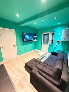 The Emerald Aura Stay by Staion - Cambridge - 1