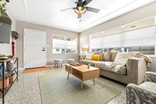 Sunny Side Up - A Charming Retreat - Tampa - 4