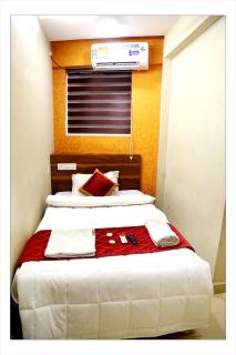 New Aliyans Hotel & Restaurant - Kochi - 9