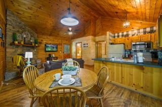 Location Log Cabin Hot Tub Fireplace Pool Fishing - 6