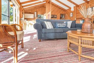 High On Coffey - Binalong Bay - Pet Friendly - Binalong Bay - 1