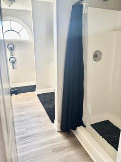 King Suite - Game Room - Gym - Private Bath - Hot Tub - 1