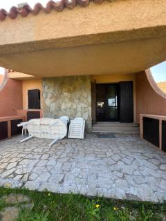 Bright holiday home with veranda and sunset over the sea - 1