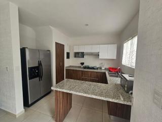 Hermosa Casa Vacacional en residencial - Cancún - 8
