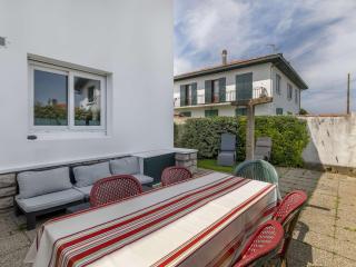 Charmant rez-de-chaussée à Ciboure avec terrasse & parking - FR-1-4-705 - Ciboure - 0