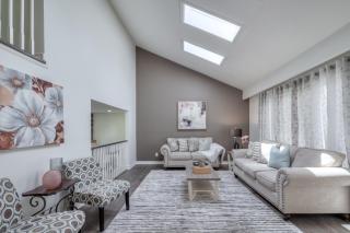 Chic 3BR Luxury Modern Villa - Toronto - 9