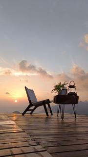 Cloudspire Haven-Cliffside Coffee-Beautiful Sunrise - 4