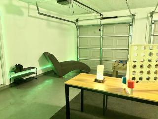 Queen Suite - Gym - Game Room - Hot Tub - 7