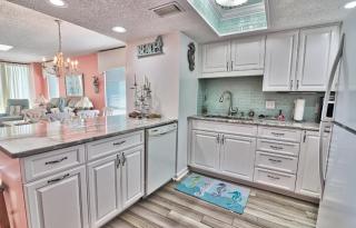 Oceanfront Waterpointe 1 Unit 1007 Sleeps 6 Balcony Pools - North Myrtle Beach - 8