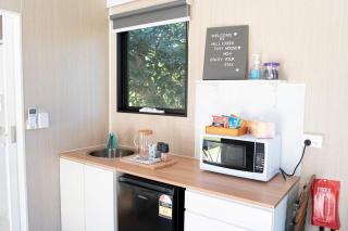 Hill Creek Tiny House 4 by Tiny Away - Perwillowen - 3