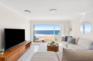 Beachfront Bliss Where Sea Breeze Meets Style - 8