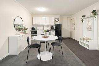 Ferny Cove - Resort Living by Surfers Paradise Beach - Gold Coast - 1