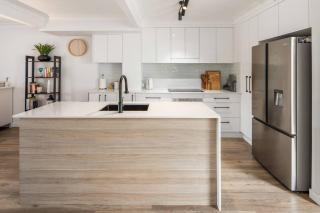Elanora Oasis - Lakefront Serenity and Resort Living - Gold Coast - 2