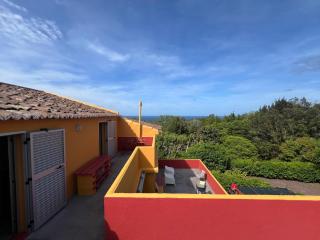 A Casa Amarela - Capelas - 2
