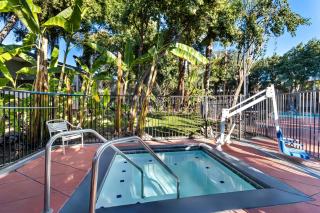 Hiltop Hotel - Bakersfield - 0