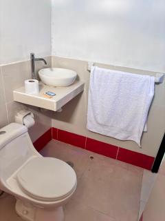 Cuarto moderno centrico y pulcro l Villa Roncal - Pucallpa - 3