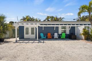 1 Bed Cottage Walk to Beach, Bikes, Kayaks, Beach Gear, Fishing - 5