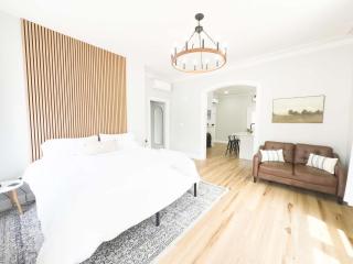 Jennifer's Spa-Like Historic Broadway Getaway - Providence - 0