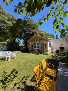 Alucinante Casa con Casita de Te, Pileta y Parrilla - Yerba Buena - 9