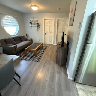 Lovely 2 bedroom condo, 2 minute walk fr downtown - Invermere - 9