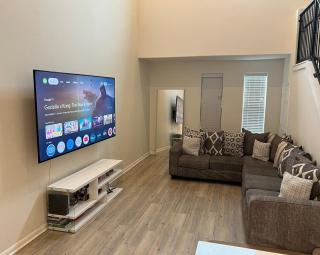 Luxury 2 bed 2 bath pool view - Houston - 9
