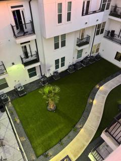 Luxury 2 bed 2 bath pool view - Houston - 7