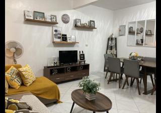 Bahay-Kapehan sa Villa - Tambo - 5