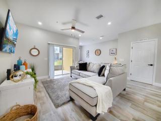 Gated 3BR 3BA Townhome Near Disney w Pool and Gym - Orlando - 7