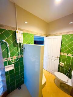 Spacious 2 Bedroom House In City Centre - 3