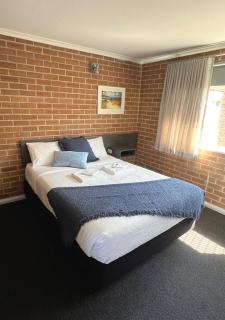 The Oaks Hotel Motel - Albion Park - 8