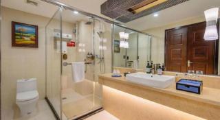 Aksu Pudong Holiday Hotel - 1