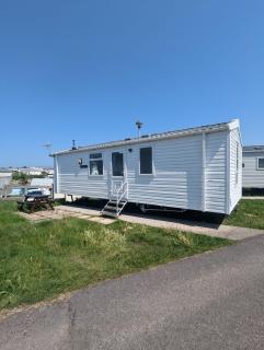 Pet-Free Swift Burgundy Family Holiday Home at Littlesea Holiday Park, Weymouth - Wyke Regis - 0