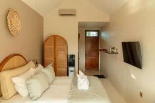 Uluwatu Ocean Front Surf Suite - 7