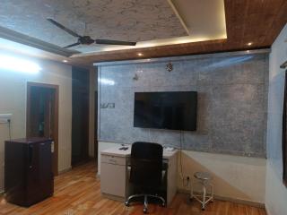 Beautifully decorated, very comfortable air conditioned stay at Hitech City - 3