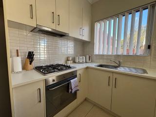 City Townhouse Escape - Wagga Wagga - 2