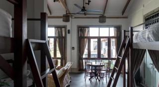 Uthai Heritage Hotel - Uthai Thani - 1