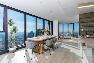 Executive Penthouse in Heart of Melbourne 3BR w Parking - 6