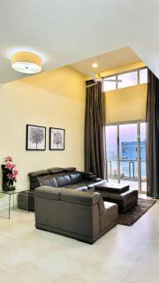 Spacious 3BHK Retreat with Sunset Balcony Views - 7