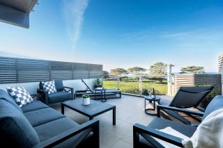 Luxury Meets Oceanfront Bliss on The Esplanade - Torquay - 9