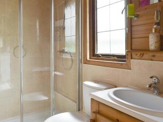Llama Lodge - Otterford - 3