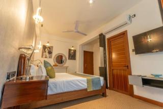 Hotel Grand Minaro - - 5
