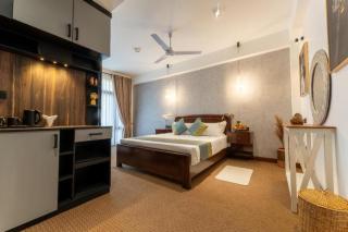 Hotel Grand Minaro - - 2