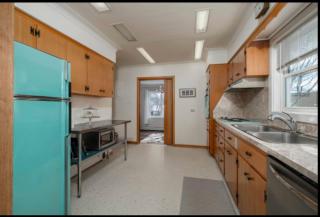 Timeless 3br Mid-century Modern St Johns Gem - St. John's - 2